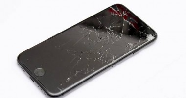 Things Need To Considered While Finding Best Iphone Screen Repair