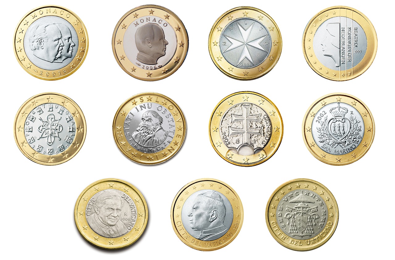 Euro, coin, currency — Eladelantado Reflects the Day-to-Day Life of Its Readers
