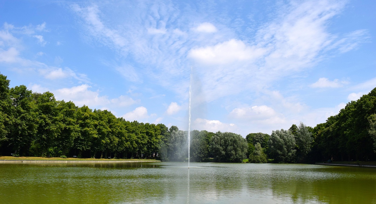 Fontaine, water feature, fountain — Suggerimenti economica vivendo un'avventura tropicale