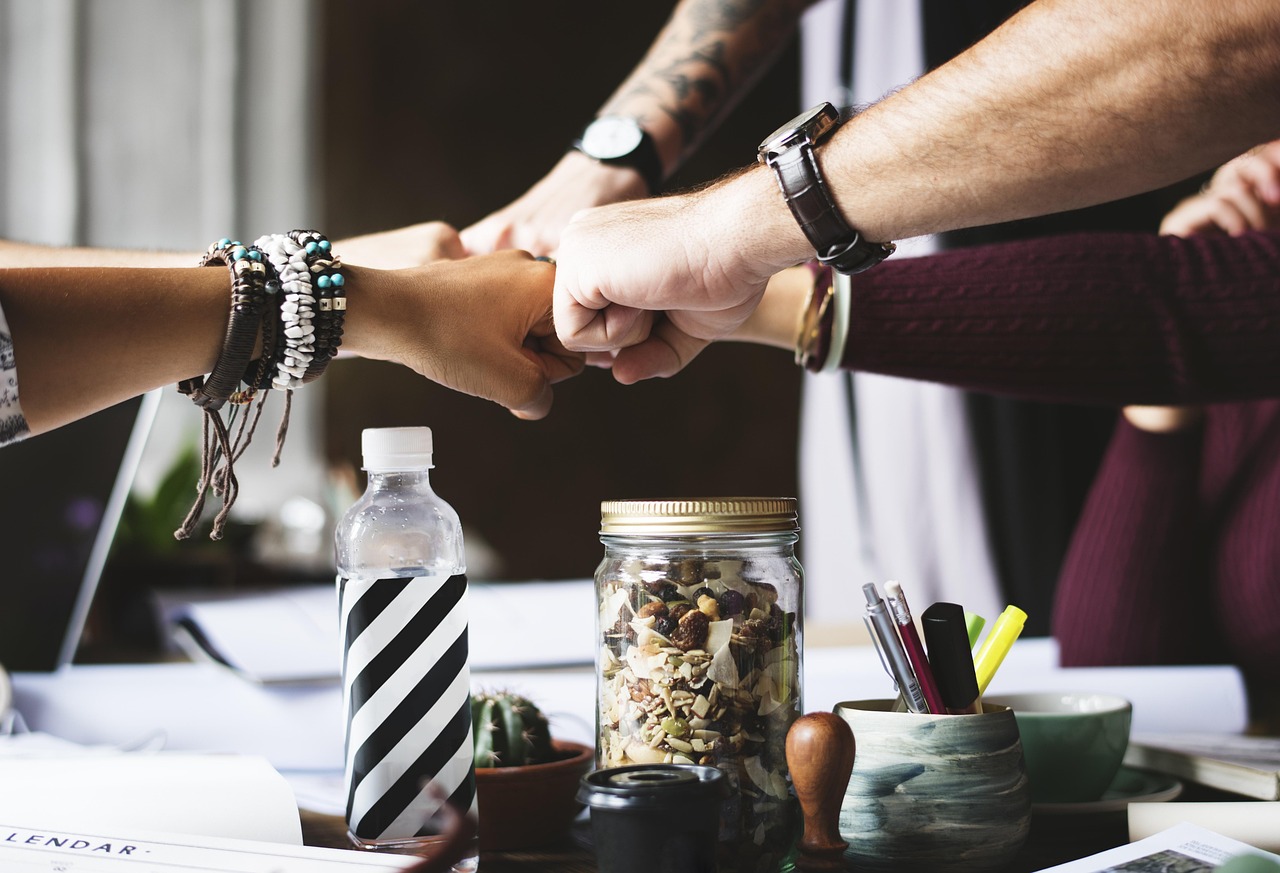 Action, collaborate, collaboration — The Benefits of Integrating an Age Verification System into E-Commerce Platforms and Dig